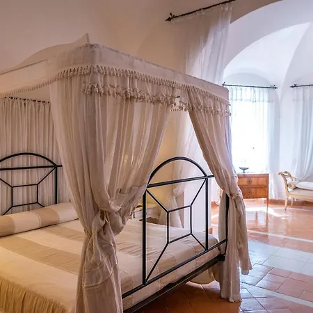 Villa Nanni With Pool Overlooking Faraglioni Rocks